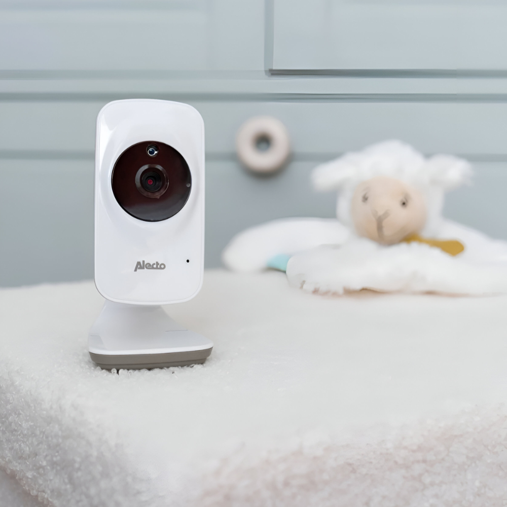 Alecto - Video baby monitor with 2.4 inch colour display (50m inside , 300m outside )